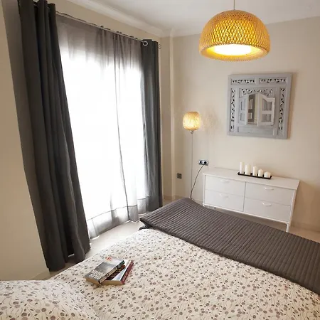 Ambrosia Apartment *